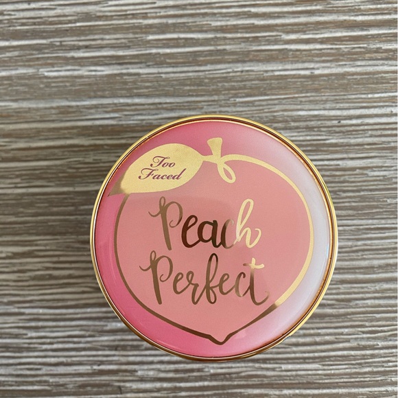 Too Faced Peach Perfect Mattifying Loose Setting Powder - Caramelized Peach - Picture 1 of 5